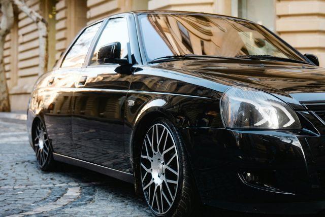 באקו להשכיר אוטו האם כדאי? מהם חוקי נהיגה, באיזה צד נוהגים, חנייה, איפה מותר/אסור לחנות, מהירות, אלכוהול, חוקי תעבורה, כבישי אגרה, חברות השכרת רכבים מה לשים לב