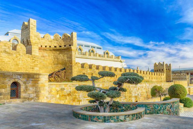 חומות העיר באקו - מה חשוב לדעת?