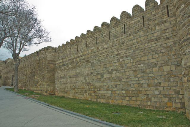 חומות העיר באקו - מה חשוב לדעת?