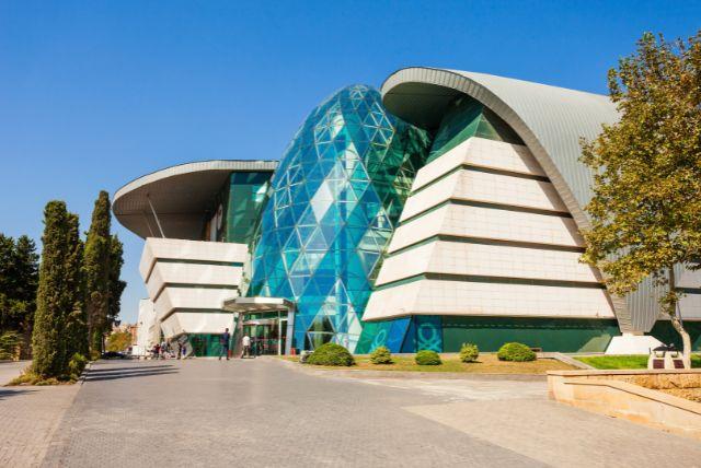 קניון בולוואר (Park Bulvar Mall) בבאקו