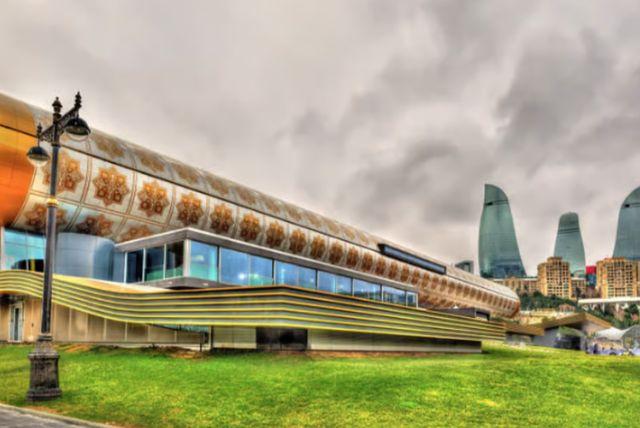 מוזיאון השטיחים בבאקו credit to getyourguide.com