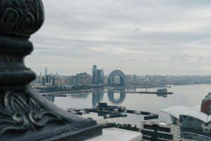 באקו חבילת נופש זולה או לסגור עצמאית אונליין?