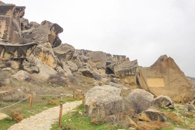 שמורת הפטרוגליפים בגובוסטן (Qubustan) - אתר מורשת עולמית של אונסק”ו