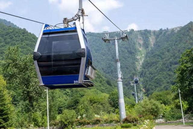 סיור יום מבאקו לגבלה ושמאחי כולל רכבל בטופנדאג credit to getyourguide.com