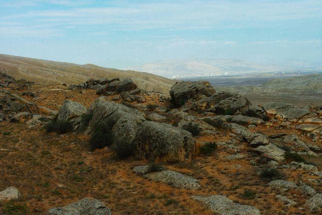 טיול יום מבאקו לגובוסטאן, הרי געשׁ ולמקומות סודיים - כולל ארוחת צהריים וכניסה