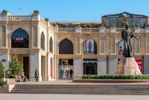 קניון נרגיז בבאקו - ‪Nargiz Shopping Mall‬