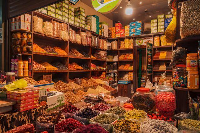 שוק התבלינים באקו credit to getyourguide.com