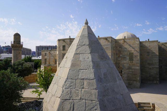 טיול מודרך בעיר העתיקה של באקו עם מדריך מוסמך