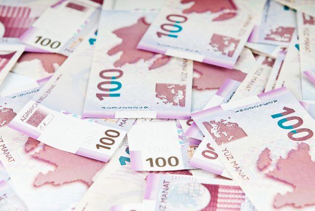 איזה מטבע משתמשים בבאקו?