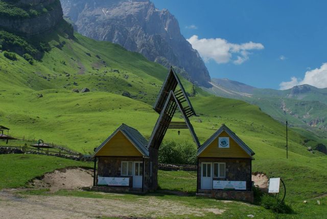 כפר לזה - LAZA באזרבייג'ן