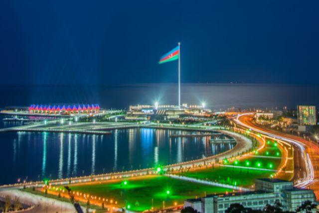 באקו כריסמס - חג המולד בבאקו (איפה יש שוק כריסמס / אילו אירועים / תאריכים חשובים / מה פתוח וסגור / מזג אוויר)