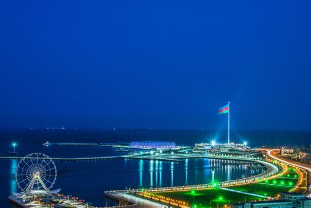 באקו כריסמס - חג המולד בבאקו (איפה יש שוק כריסמס / אילו אירועים / תאריכים חשובים / מה פתוח וסגור / מזג אוויר)