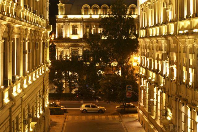 באקו לצעירים לפני/אחרי צבא - איפה לטייל ומה לראות ולעשות? לאן לצאת לבלות?