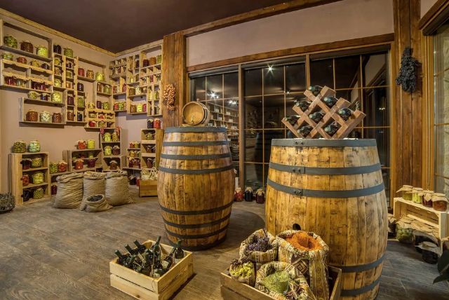 טיול ליקב אורגני בבאקו credit to getyourguide.com