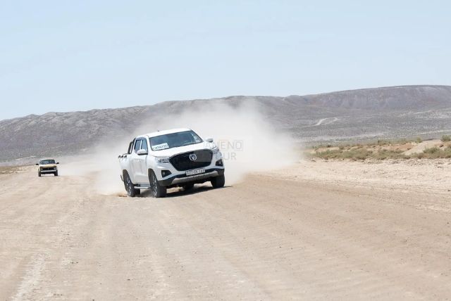 טיולי ג'יפים מבאקו credit to getyourguide.com