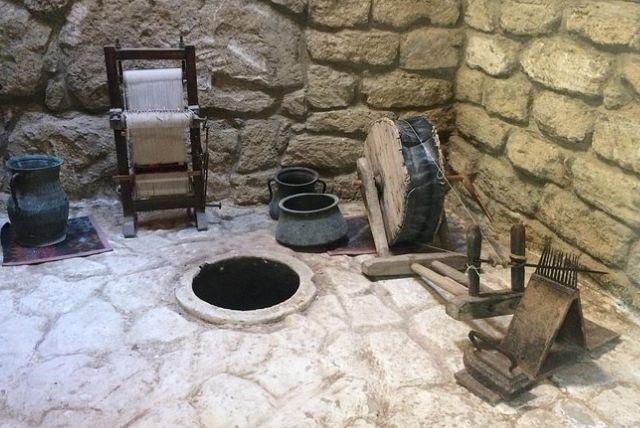 מוזיאון האתנוגרפיה והארכיאולוגיה של אזרבייג'ן (Ethnography and Archeology) credit to viator.com