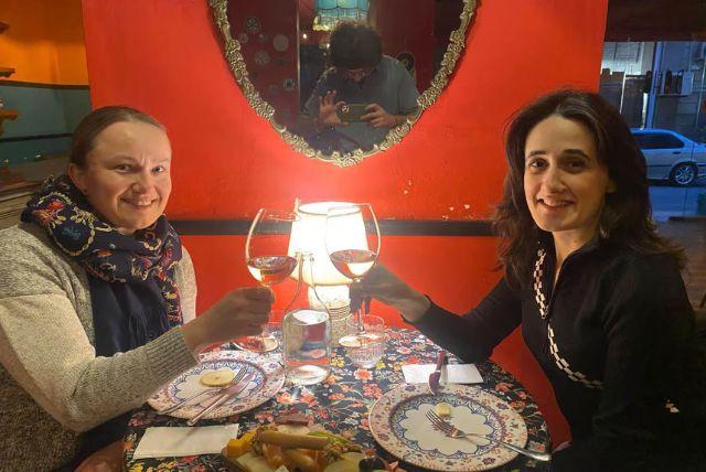 סיור אוכל ויין מקומי בבאקו credit to getyourguide.com