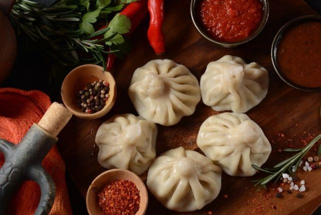 יום טיול מבאקו לשקי כולל כדור פורח, אומגה ונסיעת שטח עוצרת נשימה בהרים credit to getyourguide.com