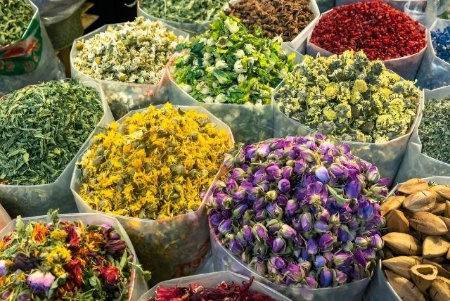 סיור בשווקים של באקו עם מדריך מקומי credit to getyourguide.com