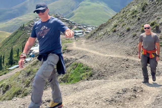 3 ימי טרק אל הפסגה הגבוהה באזרבייג'ן (4,466 מטרים) עם מדריך הרים מקצועי credit to getyourguide.com