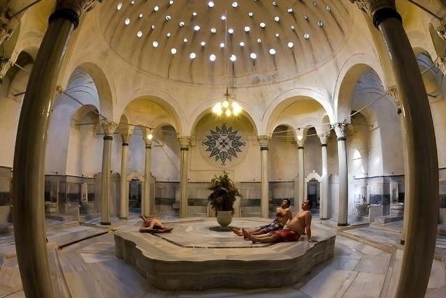 חמאם באקו: אמבט טורקי, רוסי, פיני ואזרבייג'ני - חוויה מסורתית של רוגע וניקוי הגוף והנפש credit to getyourguide.com