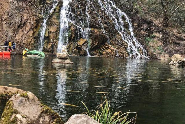 סיור אקסטרים באזרבייג׳ן - 4 ימים של ג׳יפים, רפטינג, הרי געש ותרבות אותנטית credit to getyourguide.com