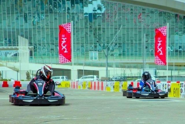 סיור הרפתקאות יומי בבאקו - רכיבה על סוסים, ירי במטווח, קארטינג, באולינג וביליארד credit to getyourguide.com