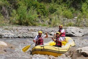 טיול רפטינג מבאקו לגבאלה - חוויית מים סוערת וארוחה אזרית מסורתית כולל הסעות credit to getyourguide.com