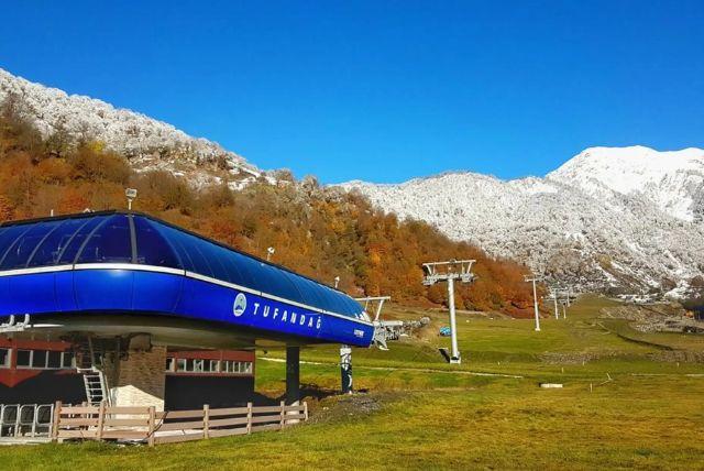 סיור קרוואן מגבלה: חוויית לילה ייחודית משמאחי וגבלה עם לינה בקרוואן ורכבל בטופנדאג credit to getyourguide.com