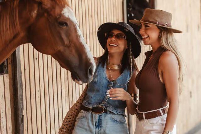 רכיבה על סוסים בבאקו credit to getyourguide.com